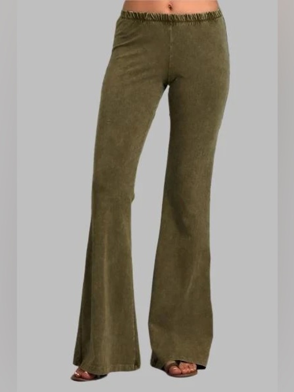 Chatoyant Olive Green Mineral Wash Flare Bellbottom Yoga Pants Size Small EUC